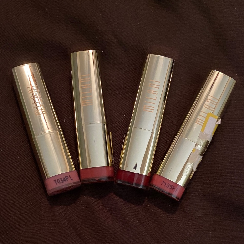 Milani Lipstick Duo - Rich Red and Deep Pink